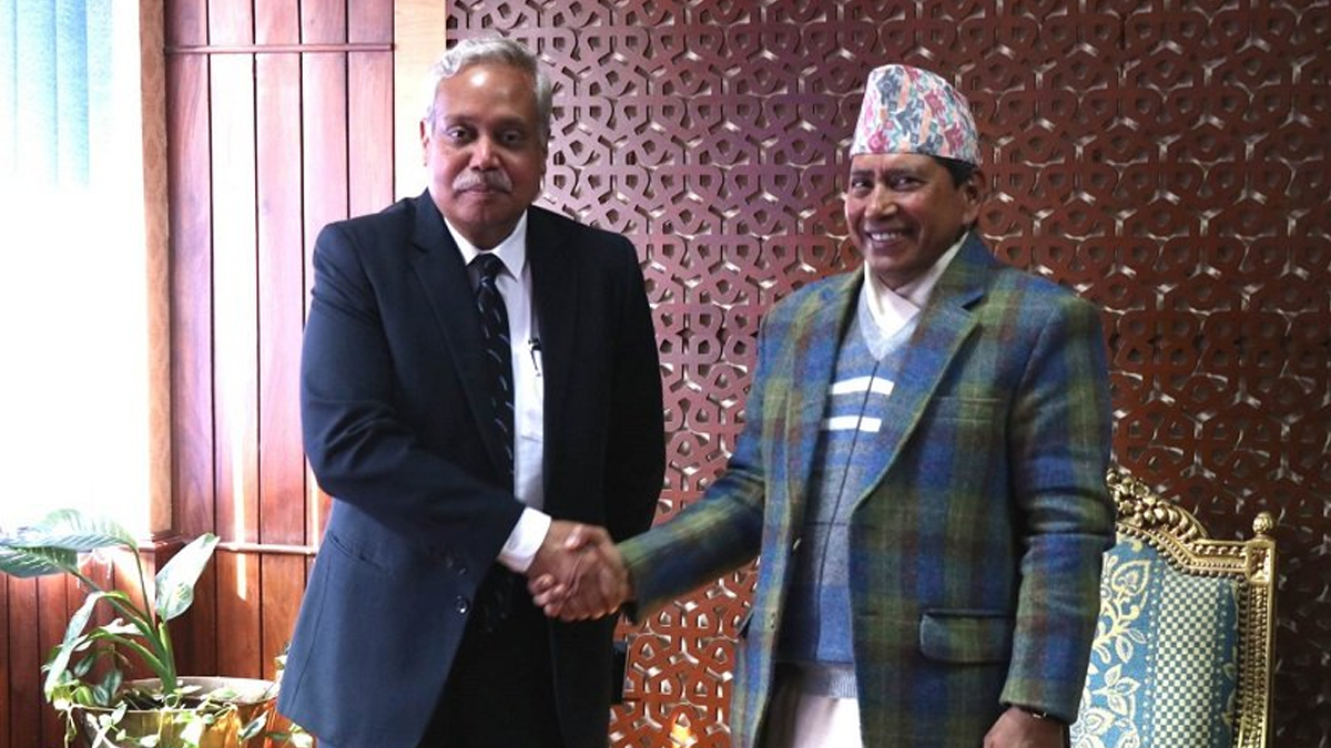 उपप्रधानमन्त्री नारायणकाजी श्रेष्ठलाई भारत भ्रमणको निम्तो